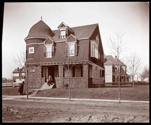 Außenansicht der Residenz von Edgar Smith, Autor, in Elmhurst, Long Island, 1902-3